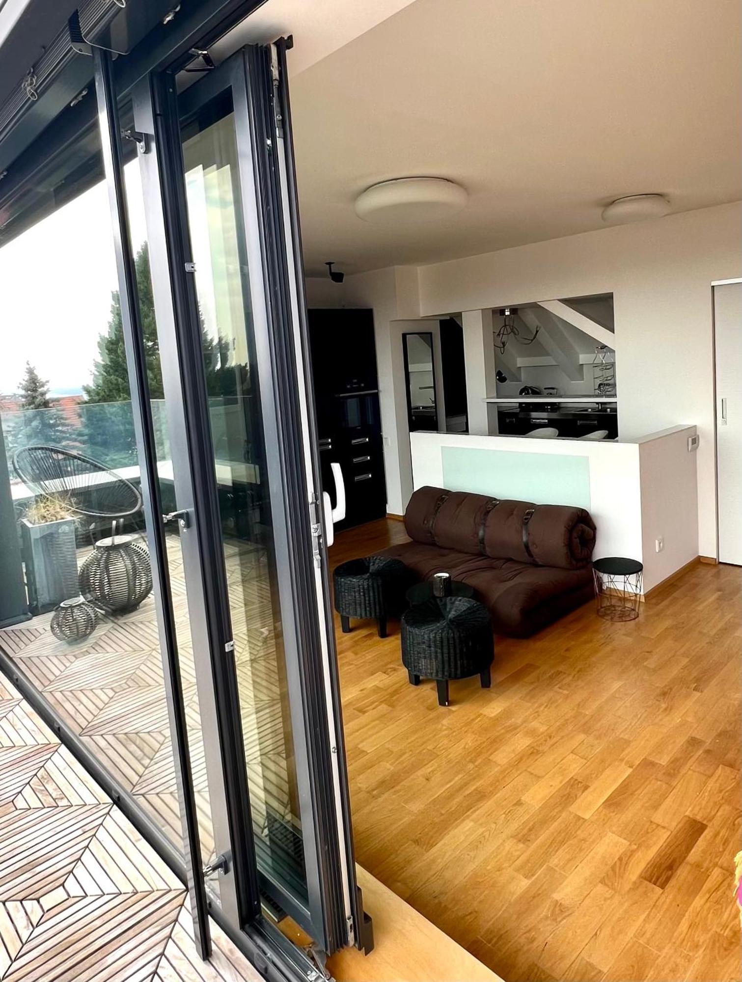 Apartman Se Saunou A Terasou S Vyhledem Na Brno Eksteriør billede